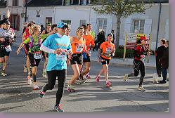 02 Marathon Cheverny 357 * 680 x 453 * (158KB)